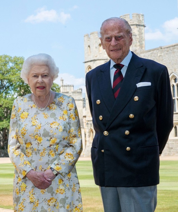 Chồng Nữ hoàng Anh mừng sinh nhật lần thứ 99 bằng bức ảnh ý nghĩa, chặng đường 72 năm bên nhau của cặp đôi khiến ai cũng ngưỡng mộ-1