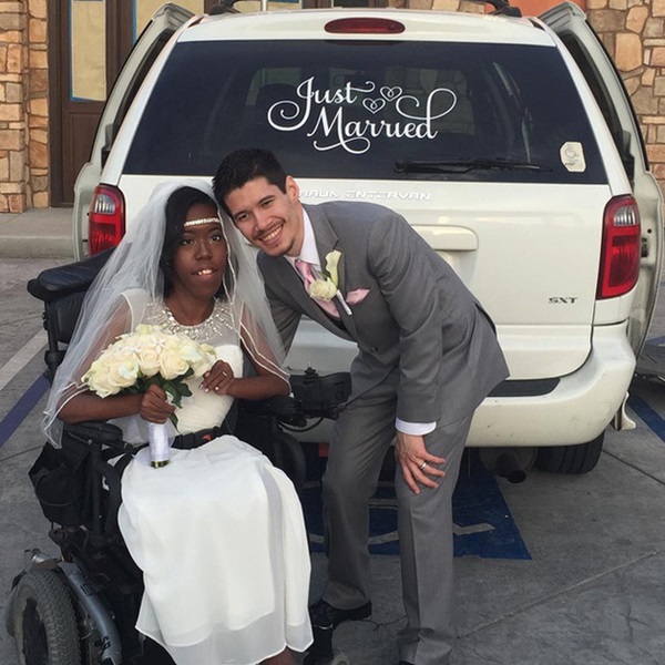 Vừa chào đời đã bị tuyên án tử không sống quá 3 ngày, cô gái lội ngược dòng, trở thành hoa hậu và có cuộc sống cực viên mãn-3