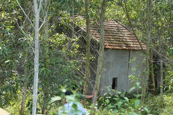 Bé trai 5 tuổi tử vong trong căn nhà hoang: Chị vừa chuyển dạ đi sinh thì em trai mất tích, giờ vẫn chưa biết hung tin-4
