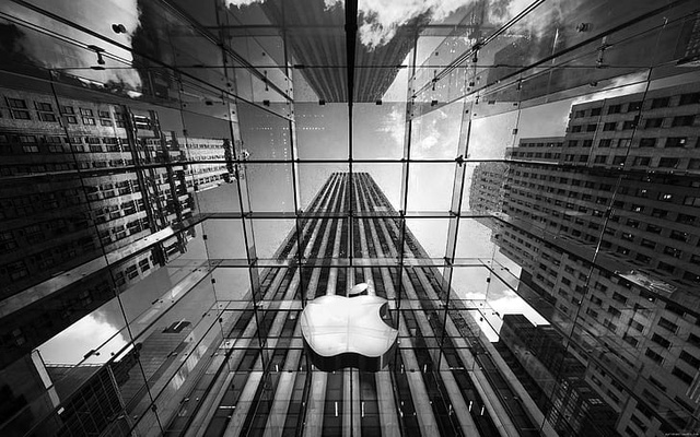 Apple bị kiện, đòi bồi thường 2.000 tỷ USD-2