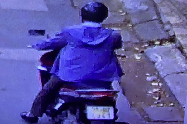 Lại thêm đối tượng lạ dụ dỗ học sinh lấy hộ giấy tờ, hứa cho tiền-2