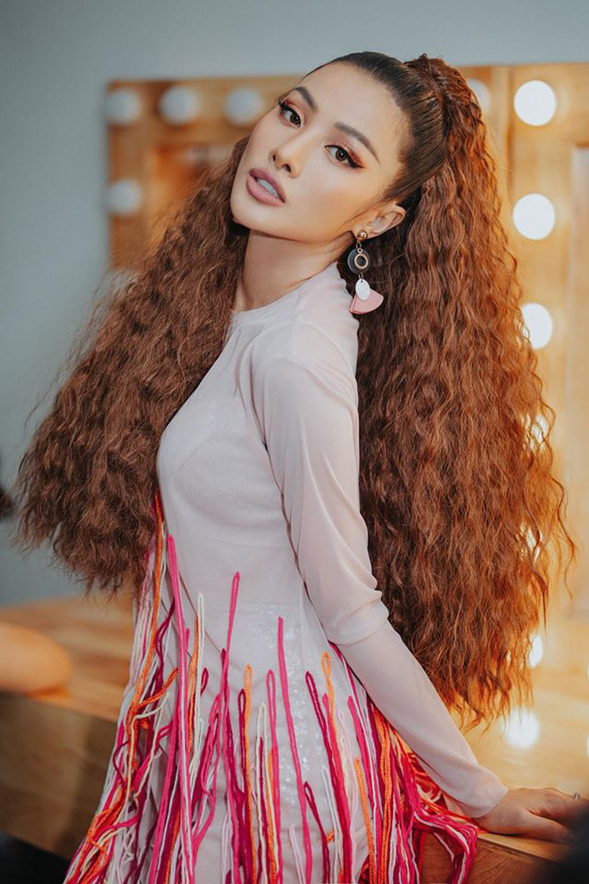 Sao Vbiz khẩu chiến cực căng: Vũ Khắc Tiệp 2 lần gây xôn xao, riêng Ngọc Trinh chẳng ngần ngại nói câu này-6