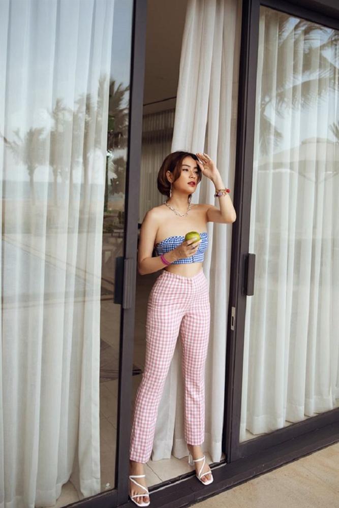 Loạt váy áo Zara xinh xẻo được sao Việt diện ầm ầm hè này, xem xong là biết ngay đâu là món hot hit đáng sắm nhất-2