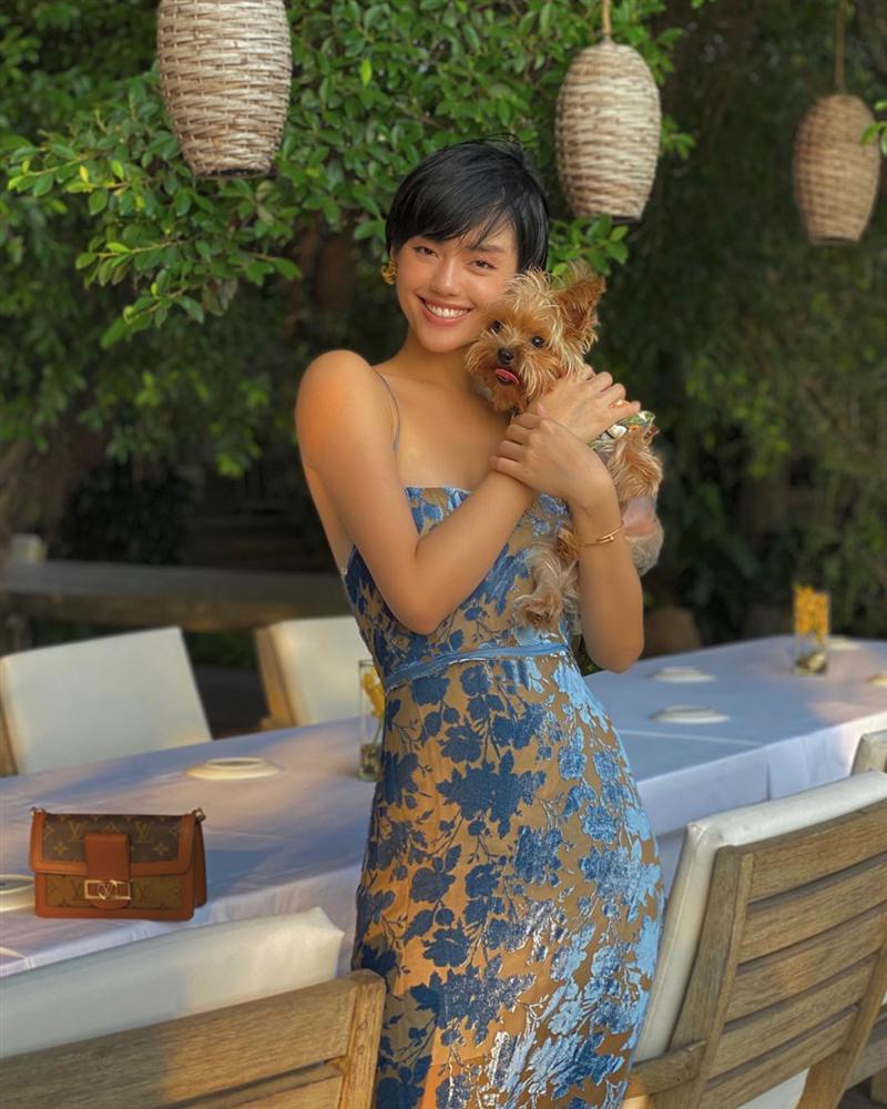 Loạt váy áo Zara xinh xẻo được sao Việt diện ầm ầm hè này, xem xong là biết ngay đâu là món hot hit đáng sắm nhất-9