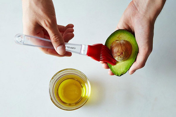 Học lỏm nhà hàng bí kíp bảo quản bơ để lâu đến mấy cũng vẫn tươi ngon như lúc mới mua-1