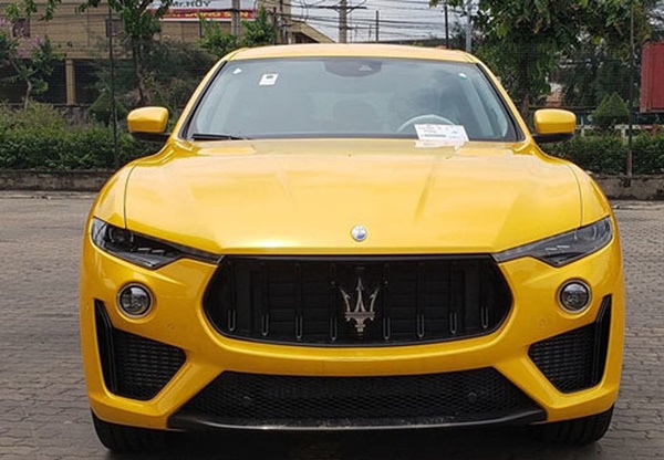 Khám phá siêu xe Maserati Levante Trofeo 14 tỷ của Minh nhựa vừa cập cảng Việt Nam-2
