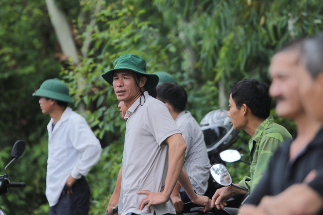 Tôi chỉ kịp chui xuống đống lá để cứu lấy mình, khi cơn lốc đi qua tôi đã nghĩ cả gia đình không còn ai sống sót-3