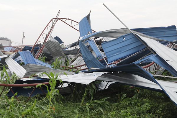 Tình hình sức khỏe của các nạn nhân bị thương trong vụ lốc xoáy ở Vĩnh Phúc: 2 bệnh nhân nặng bị gãy xương đùi, có biểu hiện sốc chấn thương-7