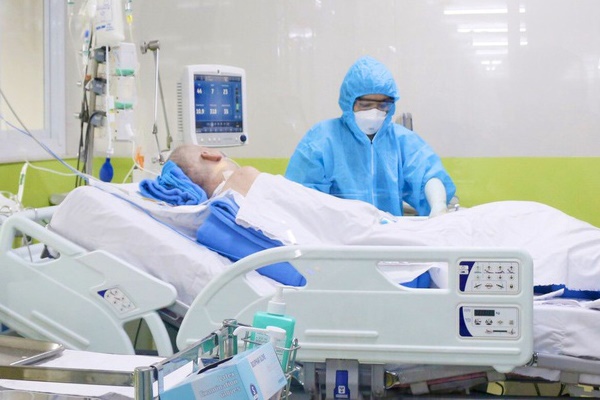 Mắc Covid-19 nặng nhất Việt Nam, nhiều ngày nguy kịch, vì sao phi công người Anh không bị tổn thương não?-1