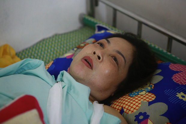 Tình hình sức khỏe của các nạn nhân bị thương trong vụ lốc xoáy ở Vĩnh Phúc: 2 bệnh nhân nặng bị gãy xương đùi, có biểu hiện sốc chấn thương-3