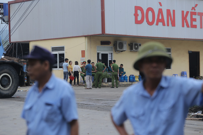 Nhói lòng đám tang không kèn trống của người công nhân nghèo thiệt mạng trong vụ lốc xoáy kinh hoàng ở Vĩnh Phúc-2