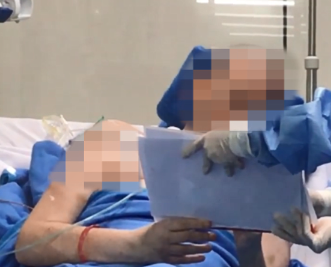 Clip: Hồi phục kỳ diệu, nam phi công người Anh đã ngồi được trên xe lăn để đi phơi nắng, sẽ sớm cai máy thở-3