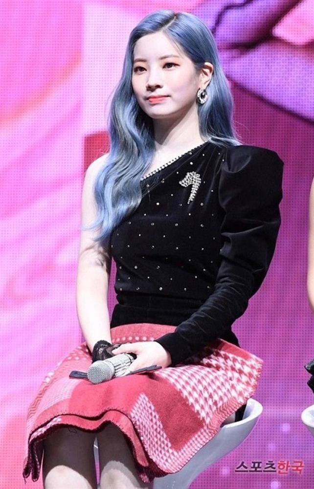 Nhìn bộ váy ngắn nhạy cảm của Phương Oanh Quỳnh Búp Bê mới thấy êkip Việt nên học hỏi người Hàn ở khoản tinh tế-8