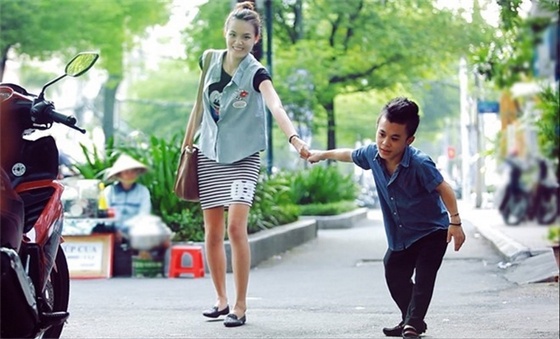 Chú lùn Xuân Tiến có người mới sau khi chia tay bạn gái hot girl-2