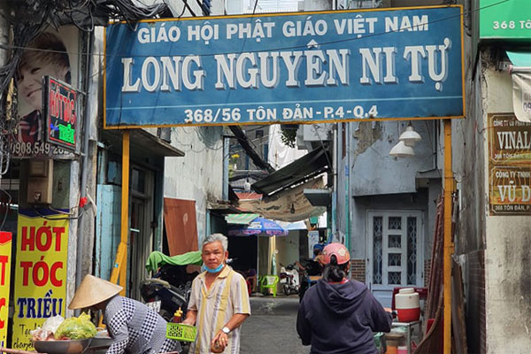 Sư cô túm tóc, tát đồ đệ trong chùa ở TP.HCM gây xôn xao là ai?-2