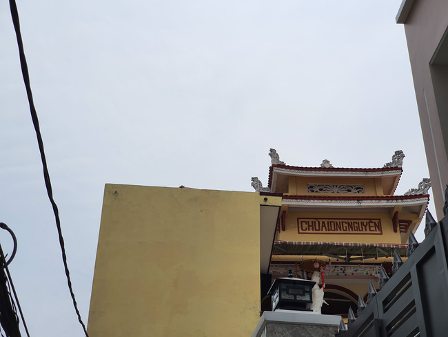 Vụ sư cô tát tới tấp vào mặt đồ đệ ở Sài Gòn: Mẹ bé gái trong clip nói gì?-2