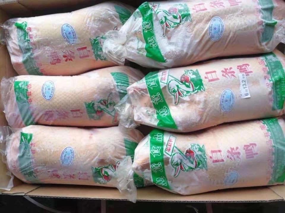 Vịt Trung Quốc đông lạnh cả năm không hỏng, rủ nhau mua hàng trăm con-1
