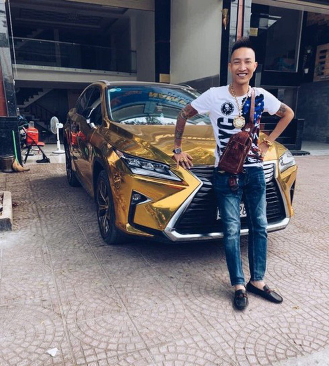 Chân dung Huấn Hoa Hồng: Giang hồ mạng 2 lần đi cai nghiện, thản nhiên ra sách chui và đóng MV quảng cáo cờ bạc trá hình-5