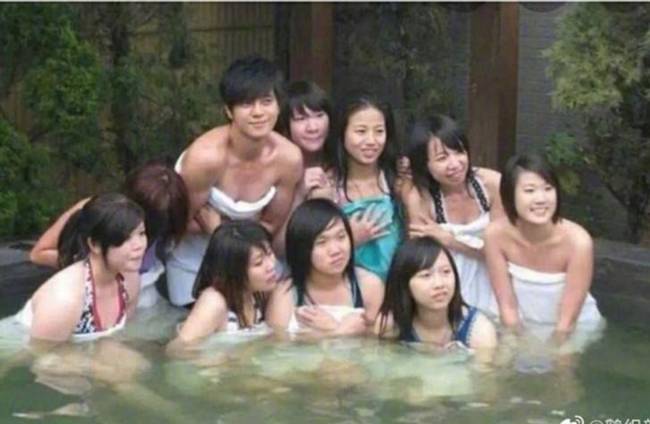 Rùng mình trước những gã đàn ông bệnh hoạn trong showbiz: Hết lén lút làm trò đồi bại ở nhà vệ sinh người khuyết tật đến đánh thuốc mê xâm hại mẹ kế-3