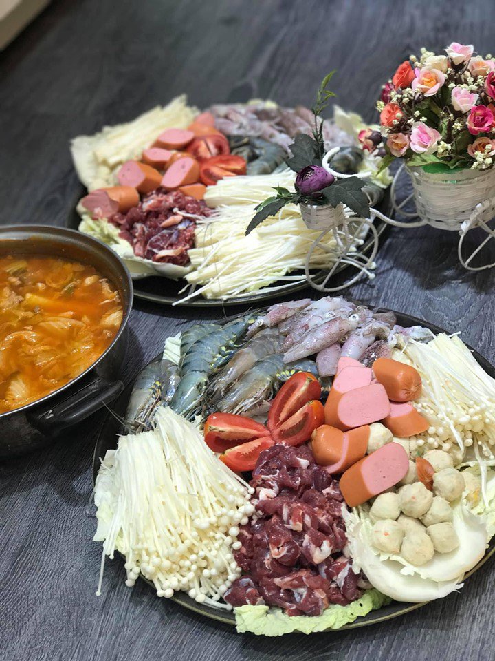 Vợ đảm khoe những mâm cơm đãi khách ngon tới nỗi dân mạng phải thốt lên đầu bếp phương nào?-4