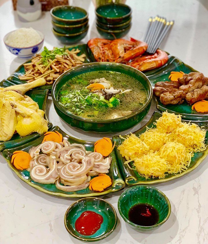 Vợ đảm khoe những mâm cơm đãi khách ngon tới nỗi dân mạng phải thốt lên đầu bếp phương nào?-11