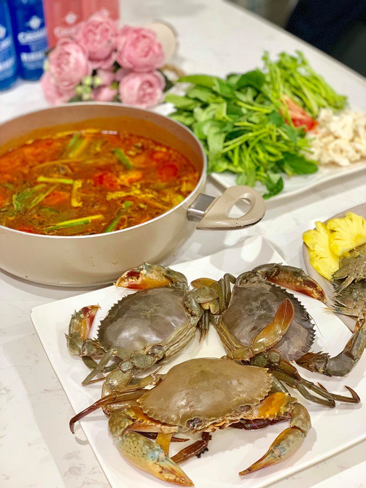 Vợ đảm khoe những mâm cơm đãi khách ngon tới nỗi dân mạng phải thốt lên đầu bếp phương nào?-12