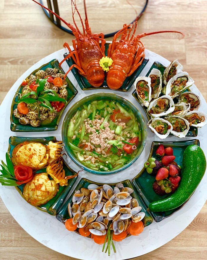 Vợ đảm khoe những mâm cơm đãi khách ngon tới nỗi dân mạng phải thốt lên đầu bếp phương nào?-13