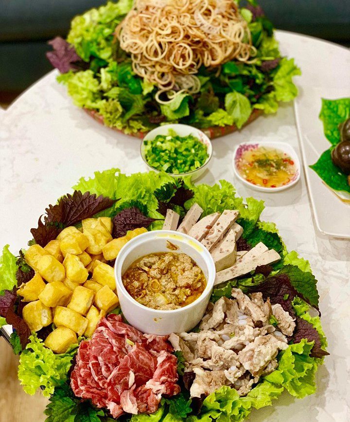 Vợ đảm khoe những mâm cơm đãi khách ngon tới nỗi dân mạng phải thốt lên đầu bếp phương nào?-14