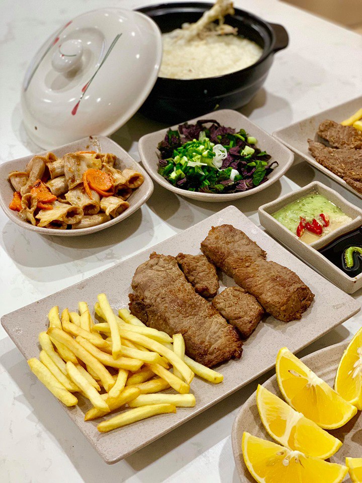 Vợ đảm khoe những mâm cơm đãi khách ngon tới nỗi dân mạng phải thốt lên đầu bếp phương nào?-16