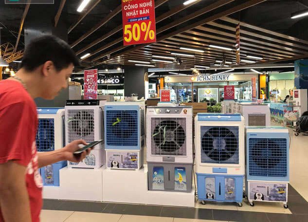 Điều hòa bán đổ đống trên vỉa hè, giá chỉ bằng chiếc quạt máy-3