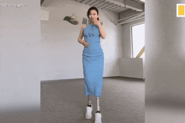 Cô gái mất 2 chân sau trận động đất vẫn nhảy múa, chơi thể thao