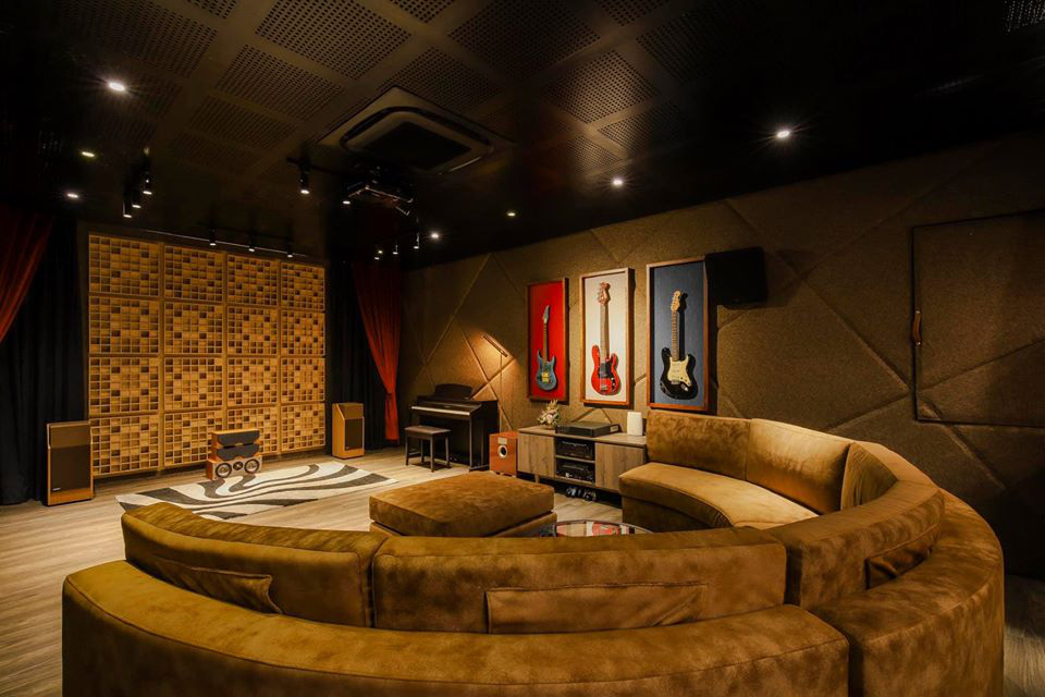 Choáng với biệt thự siêu sang của Lê Hoàng (The Men): Rộng 1000m2 và có 6 tầng, riêng góc tự kỷ” đã quá hoành tráng-5