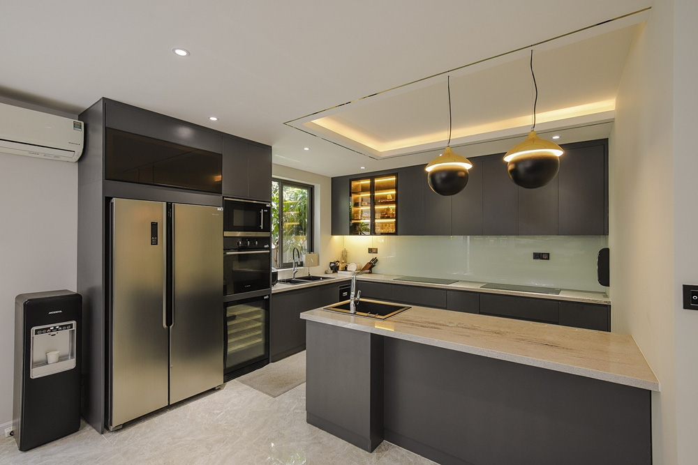 Choáng với biệt thự siêu sang của Lê Hoàng (The Men): Rộng 1000m2 và có 6 tầng, riêng góc tự kỷ” đã quá hoành tráng-10