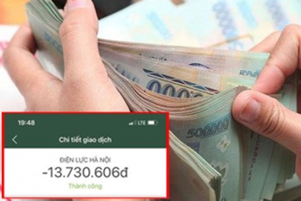 CLIP: Tránh xe khách dừng giữa đường, người phụ nữ suýt chết dưới bánh xe container-2