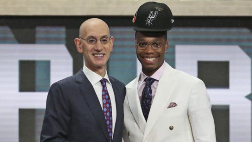 Câu chuyện đẫm nước mắt ẩn sau mái tóc kỳ dị của ngôi sao NBA-1