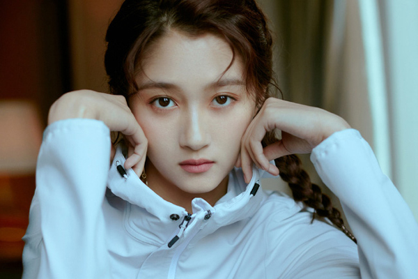 Có 4 đặc điểm này trên khuôn mặt, chị em càng già càng giàu, vừa may mắn lại sống thọ-5