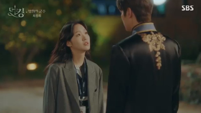 Quân vương bất diệt tập cuối: Happy ending dành cho Lee Min Ho và Kim Go Eun, mãn nguyện nụ hôn siêu ngọt của đôi trẻ-6