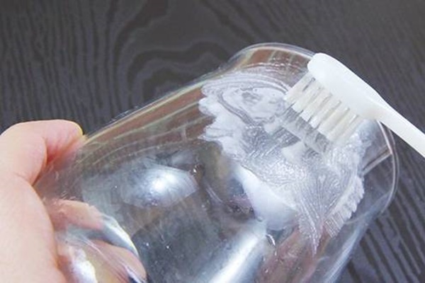 Chị em mách nhau đặt bát nước trong tủ lạnh qua đêm, sáng ra sẽ thấy nhiều bất ngờ-4