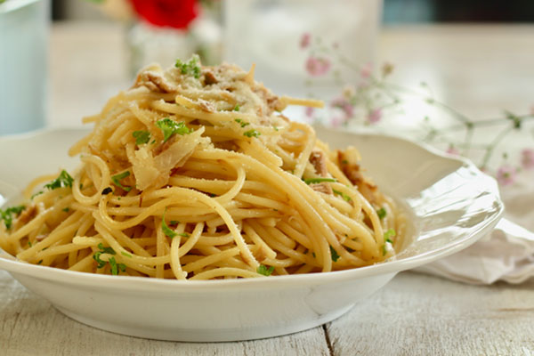 7 món ăn vặt đáng thử một lần quanh phố đi bộ Hà Nội-8