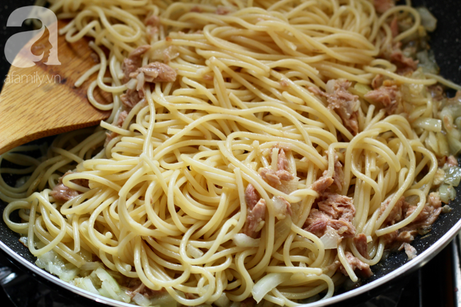 Chỉ 15 phút tôi cũng làm được món mì Ý xào ngon xuất sắc cho bữa trưa cuối tuần-5