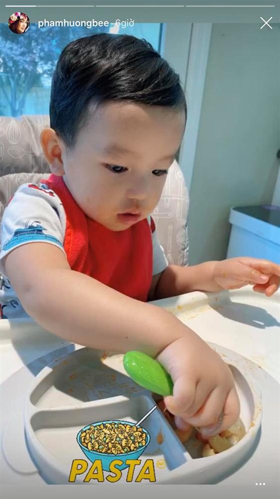 Hậu ở ẩn, Phạm Hương mở lại tài khoản MXH nhưng lại có động thái lạ liên quan đến tin đồn đang mang thai-3