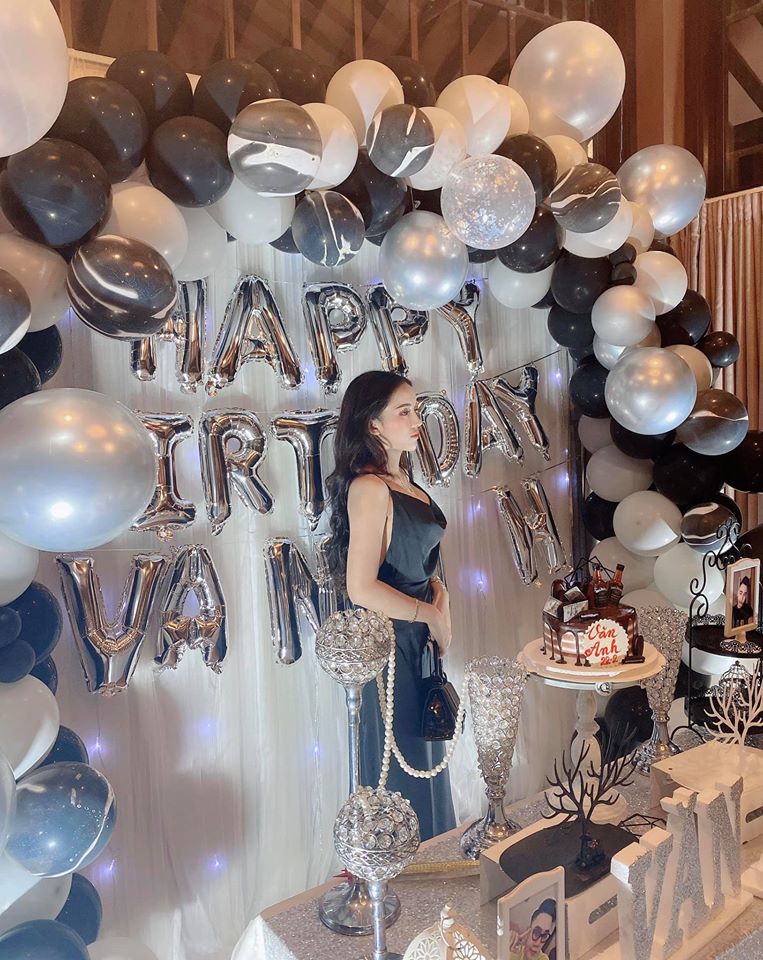 Cuộc sống sang chảnh ngập trong đồ hiệu của hot girl sinh viên điều hành đường dây ma túy liên tỉnh vừa bị bắt giữ-4