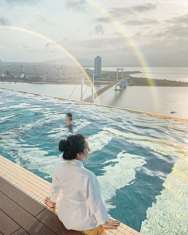 Cuộc sống sang chảnh ngập trong đồ hiệu của hot girl sinh viên điều hành đường dây ma túy liên tỉnh vừa bị bắt giữ-6