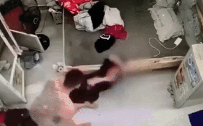 Cô gái bị thanh niên xăm trổ đánh đập suốt 2h đồng hồ: Anh ta chửi bới, nhục mạ tôi, bắt tôi quỳ xuống van xin-2