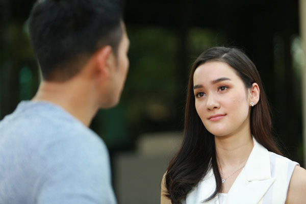 Chồng tuyên bố: Người như cô vứt không ai nhặt, nào ngờ 3 năm sau cuộc hội ngộ với vợ cũ trong bàn tiệc khiến anh ta run bắn-1