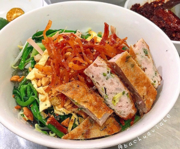 7 món ăn vặt đáng thử một lần quanh phố đi bộ Hà Nội-4