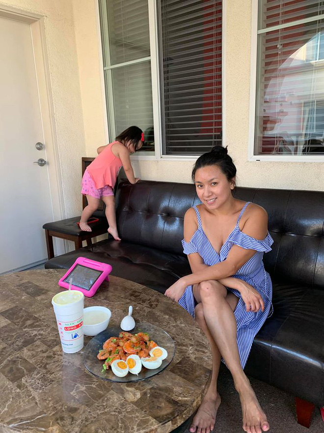 41 tuổi, Nữ hoàng ảnh lịch sexy nhất thập niên 90 vẫn vô cùng táo bạo-6