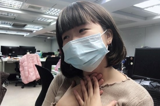 Người phụ nữ dễ bị sặc khi ăn uống, khàn tiếng kéo dài 3 tháng, đi khám mới biết mình mắc bệnh ung thư