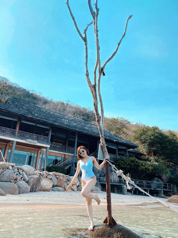 Hot girl Trâm Anh lần đầu đăng ảnh bikini nóng bỏng sau biến cố-1