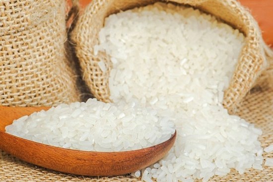 Mua nhiều gạo về, cho ngay thứ này vào đảm bảo không mốc, mọt để được cả năm